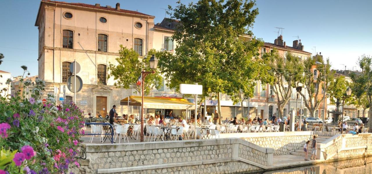 Le Petit Martegal Spacieux En Centre Et Proche De La